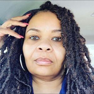 Meet your Posher, Frances